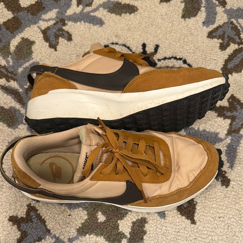 Nike Waffle Debut Women's Sneaker size 8
